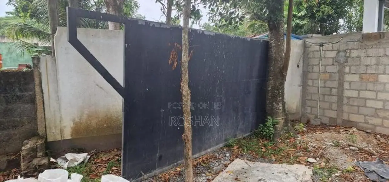 Sliding Gate