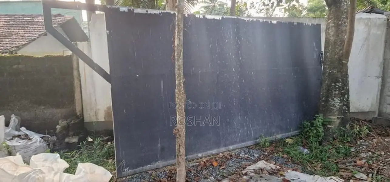 Sliding Gate