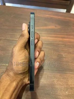 Apple iPhone 14 (Used)