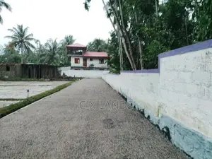 බිම් කොටස්ග ම්පහ, මිරිස්වත්ත හන්දියෙන්, අධිවේගී පිවිසුමට ආසන්නව