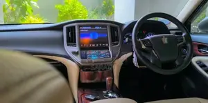 Toyota Crown Royal Saloon 2013