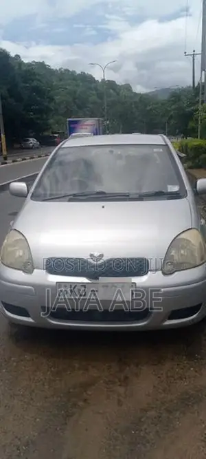 Toyota Vitz 2004