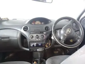 Toyota Vitz 2004