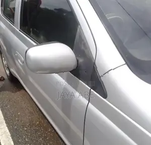 Toyota Vitz 2004