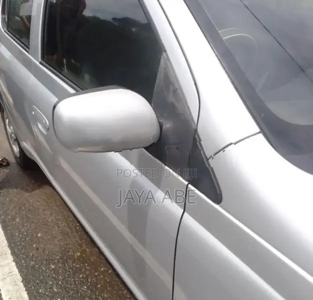 Toyota Vitz 2004