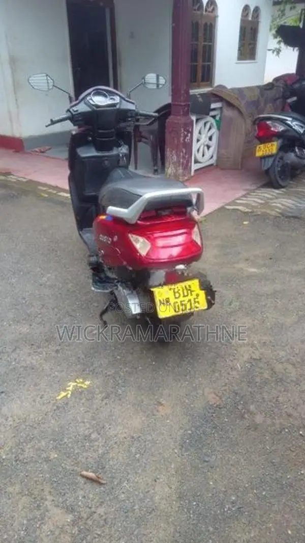 Mahindra Gusto 2015