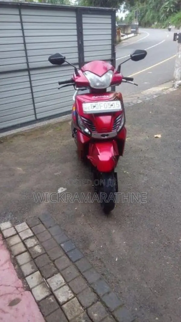 Mahindra Gusto 2015