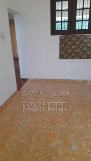 1st Floor House 2 Bedroom for Rent in Dehiwala