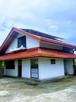 කොට්ටාව – අතුරුගිරිය පාරෙන් අගනා තෙමහල් නිවසක්