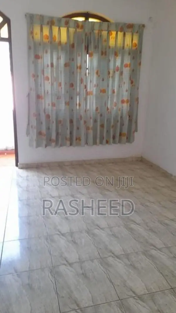 1st Floor House 2 Bedroom for Rent in Dehiwala