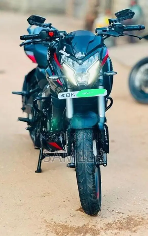 Bajaj Pulsar NS200 2025