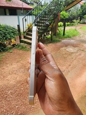 Apple iPhone 13 (Used)