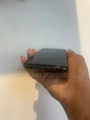 Apple iPhone XR (Used)