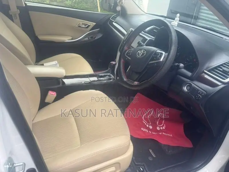 Toyota Premio 260 2017