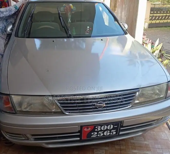 Nissan Sunny Ex Saloon 1994