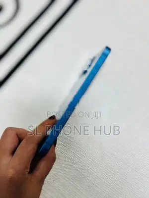 Apple iPhone 13 (Used)