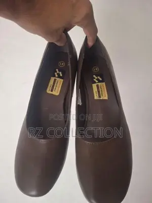 Women’s Court Shoe