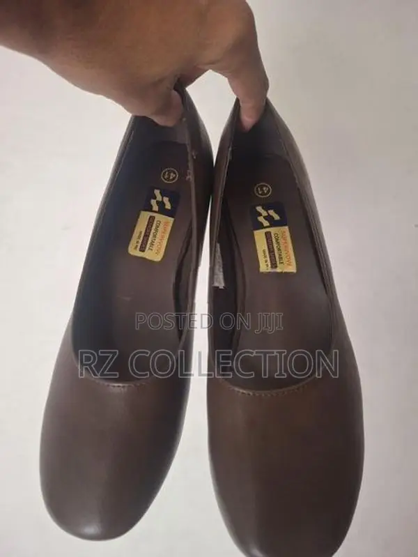 Women’s Court Shoe