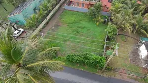 උස්වැටකෙයියාව සංචාරක පුරවරයෙන් වටිනා බිම් කොටසක්