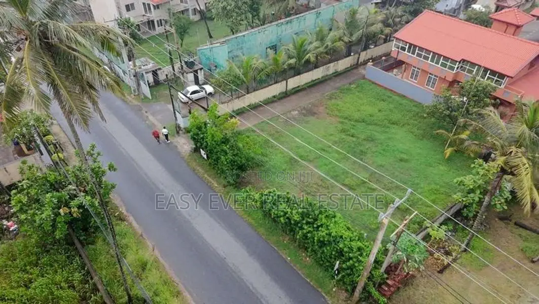 උස්වැටකෙයියාව සංචාරක පුරවරයෙන් වටිනා බිම් කොටසක්