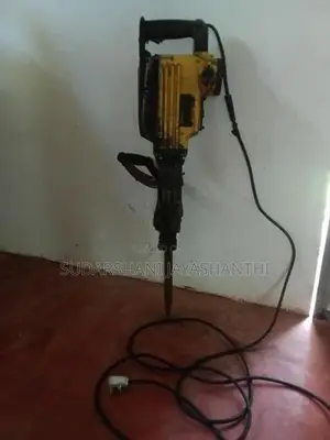 ගල් කඩන යන්ත්‍රය