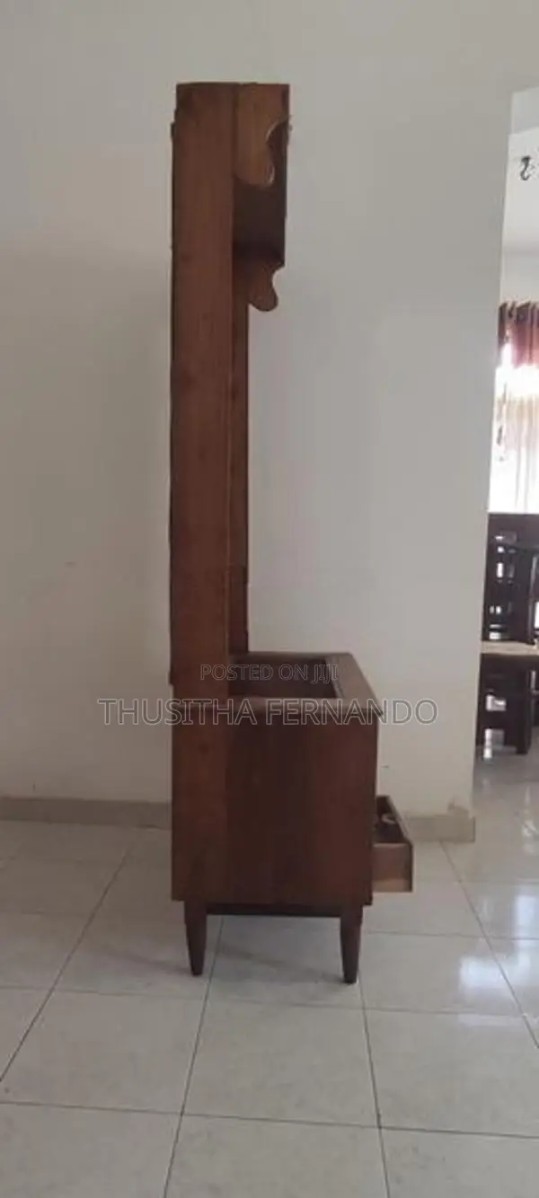 Dressing Table With Mirror