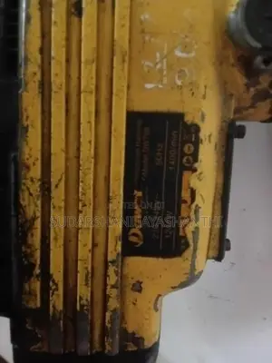 ගල් කඩන යන්ත්‍රය