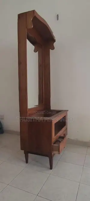 Dressing Table With Mirror