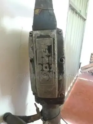 ගල් කඩන යන්ත්‍රය