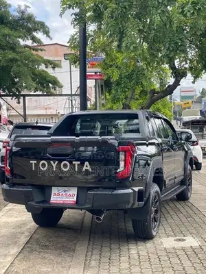 Toyota Hilux Overland Plus 2026