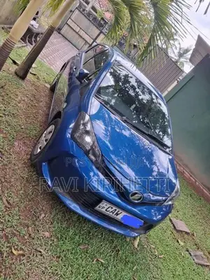 Toyota Vitz 2015