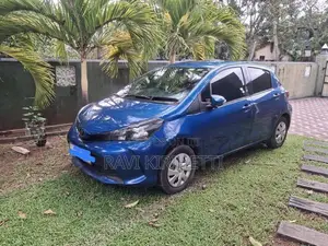 Toyota Vitz 2015