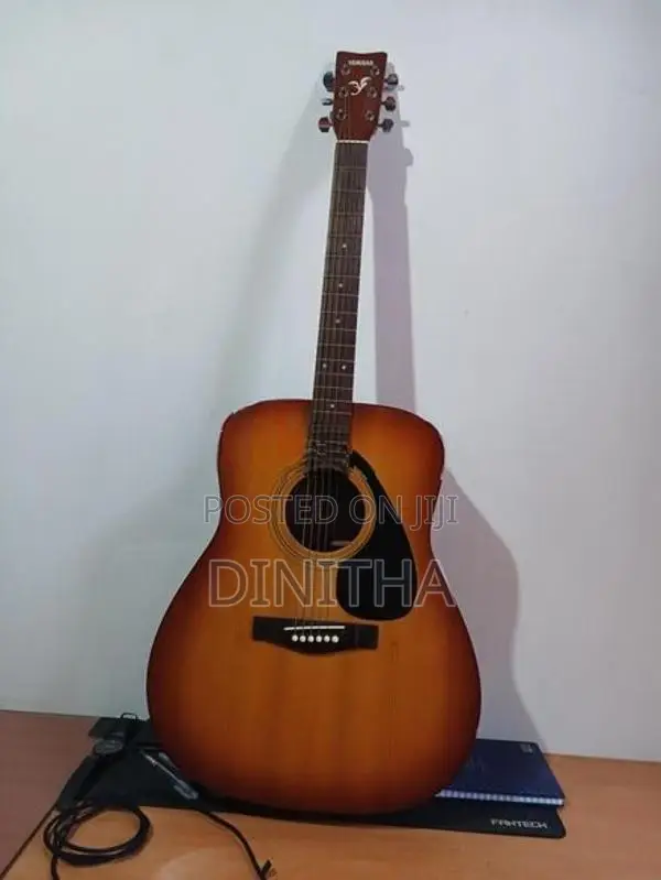 Yamaha F310 Acoustic Guitar