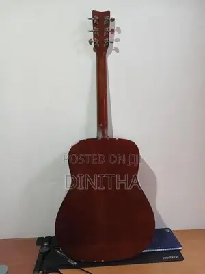 Yamaha F310 Acoustic Guitar