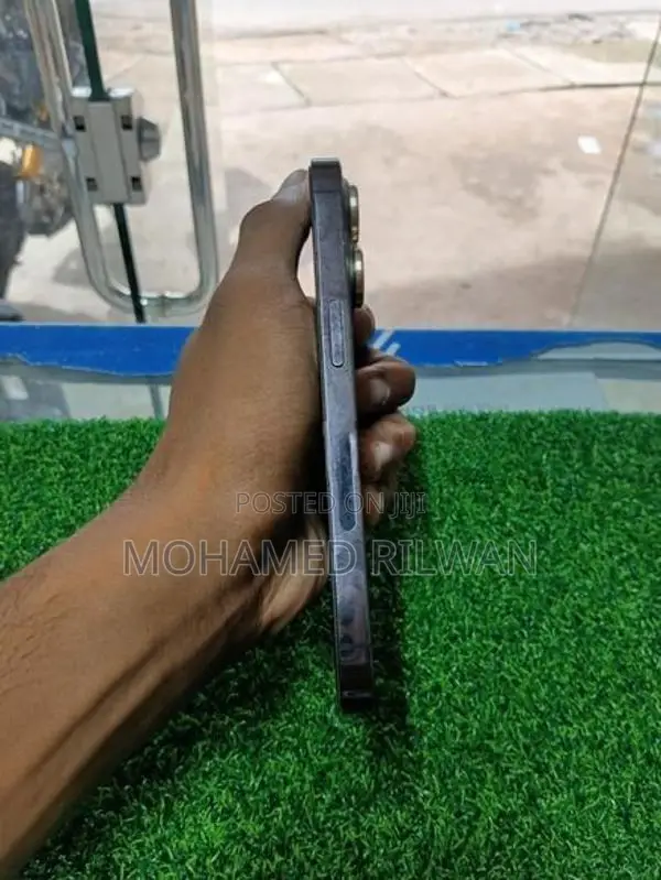 Apple iPhone 14 Pro (Used)