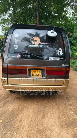 Nissan Caravan 1990