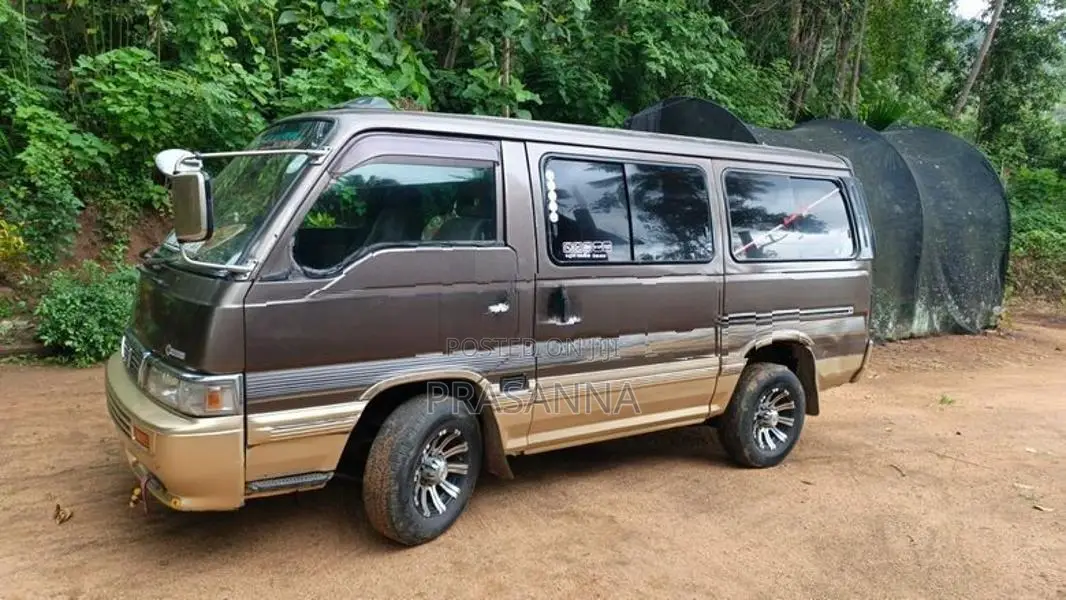 Nissan Caravan 1990