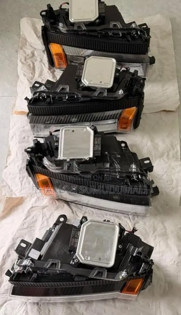 Land Cruiser Prado LC250 Square Head Lights
