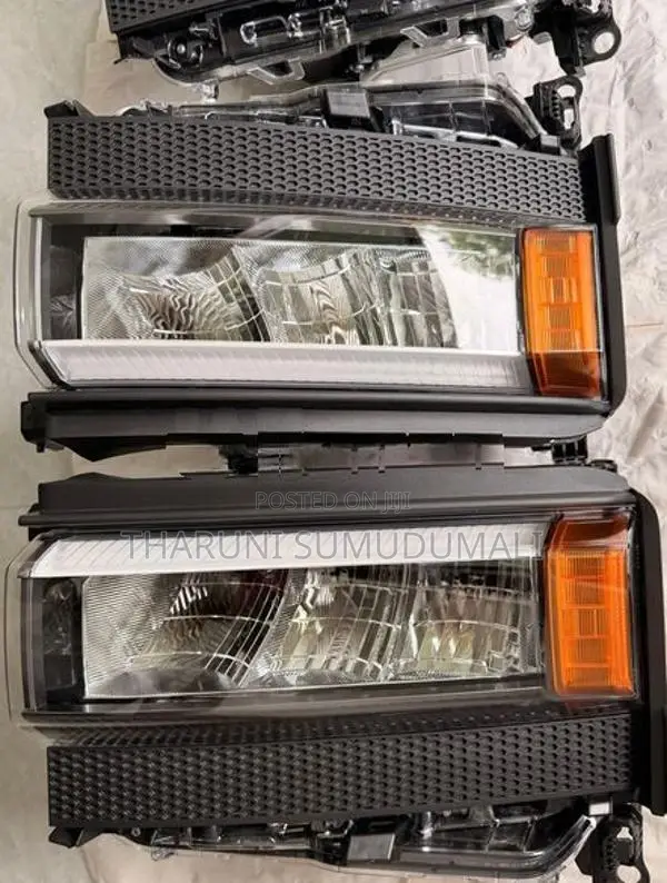 Land Cruiser Prado LC250 Square Head Lights