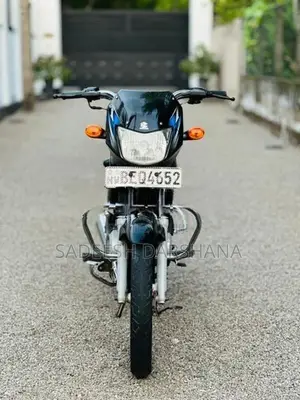 Bajaj CT100 2016