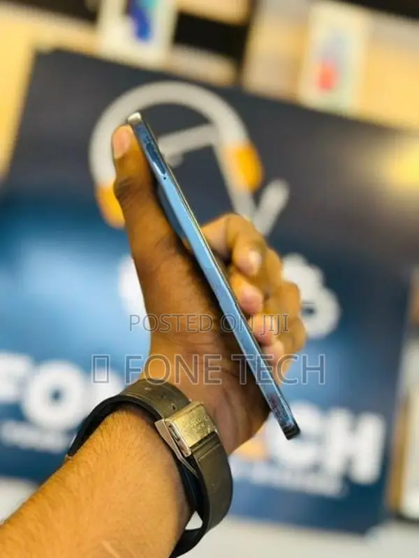 Oppo A5 Pro 5G 128GB (Used)