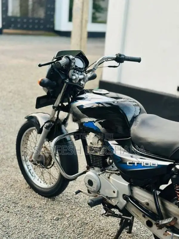 Bajaj CT100 2016