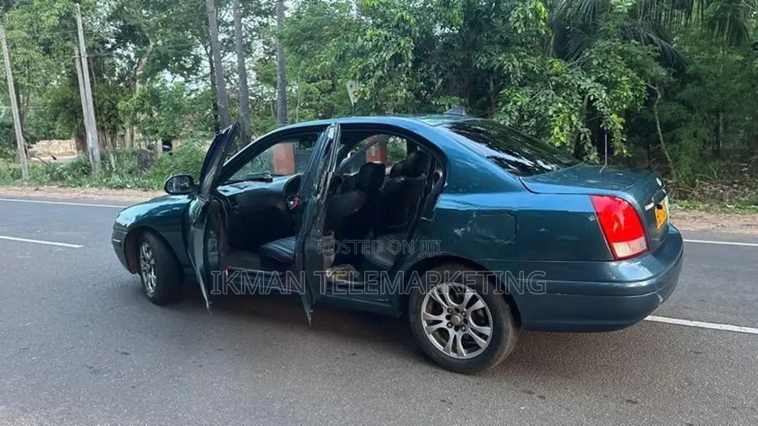Hyundai Elantra 2000