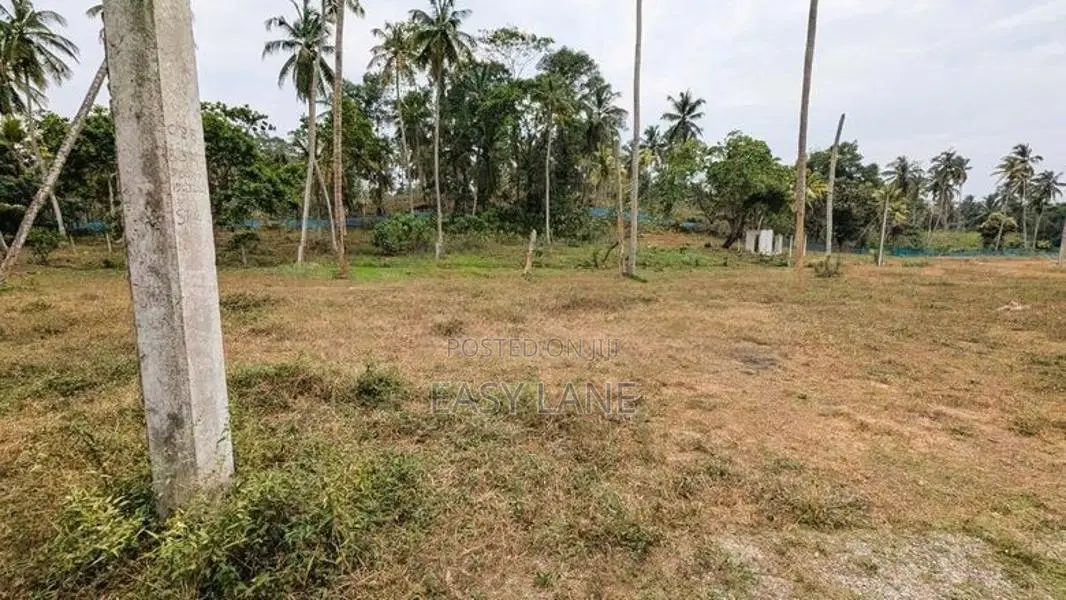 ගම්පහ මිරිස්වත්තෙන් වටිනා ඉඩමක් විකිණීමට