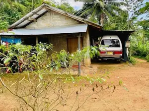 පර්චස් 53යි, Land for Sale Urapola