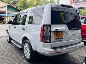 Land Rover Discovery 4 S 2016