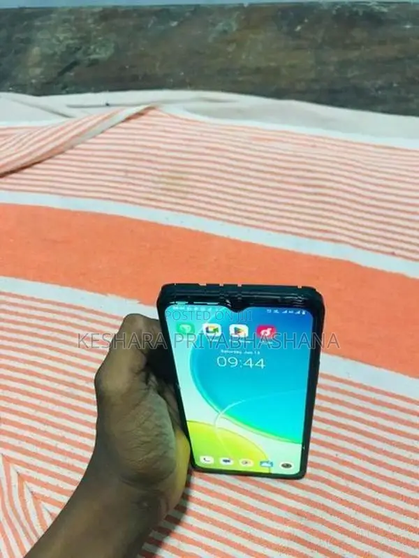 Vivo Y04 (Used)