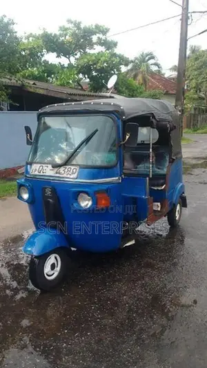 Bajaj RE 2006