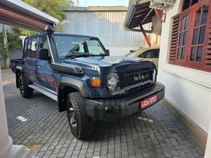 Toyota Land Cruiser 79 Double Cab 2025
