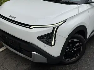 Kia Carens Clavis 2025
